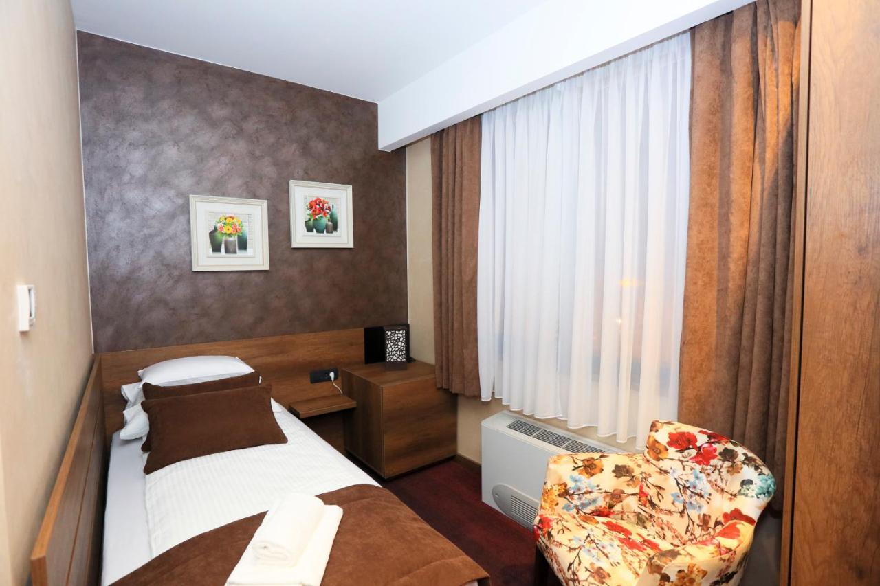 Carpe Diem Boutique Hotel ゼニツァ エクステリア 写真