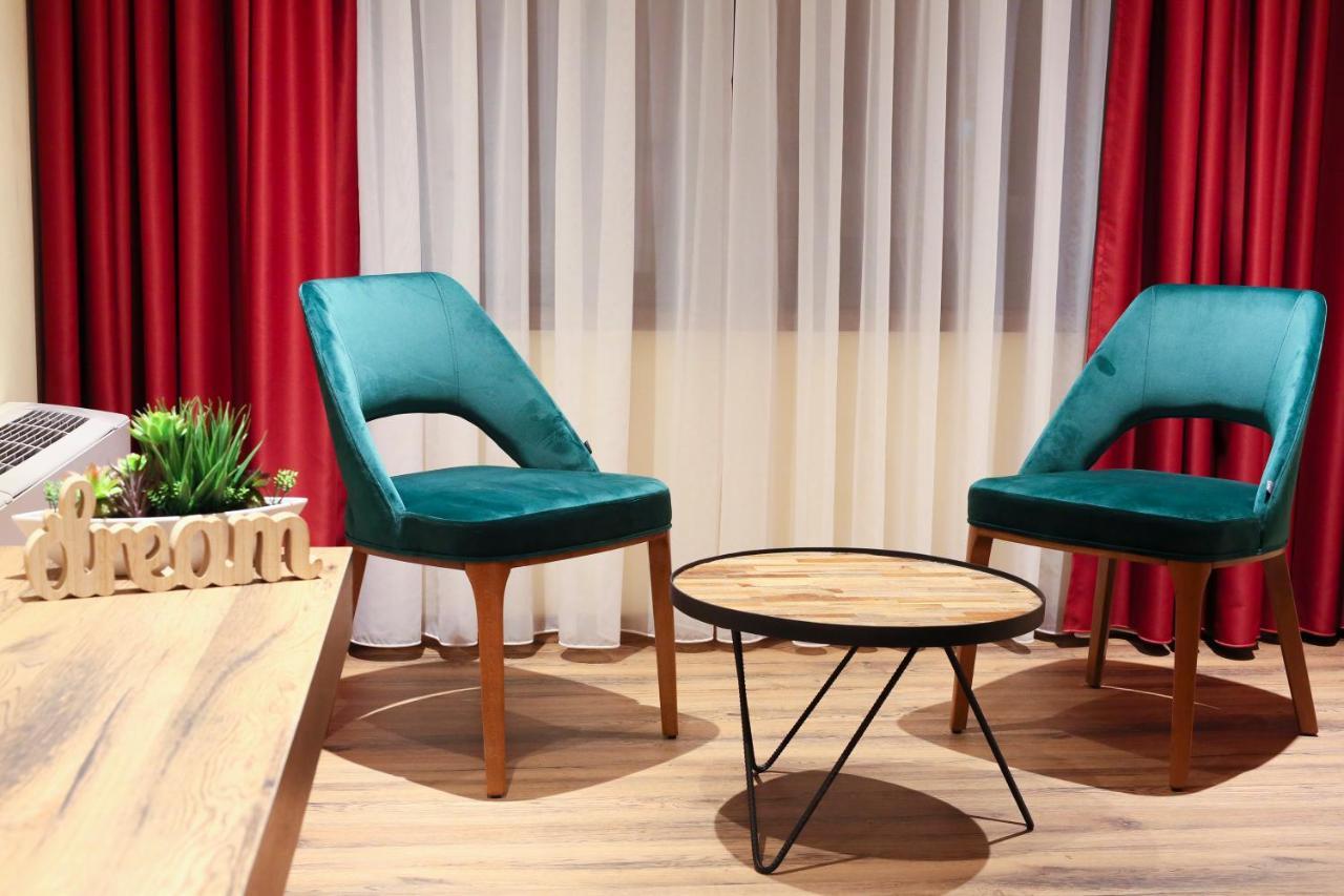 Carpe Diem Boutique Hotel ゼニツァ エクステリア 写真