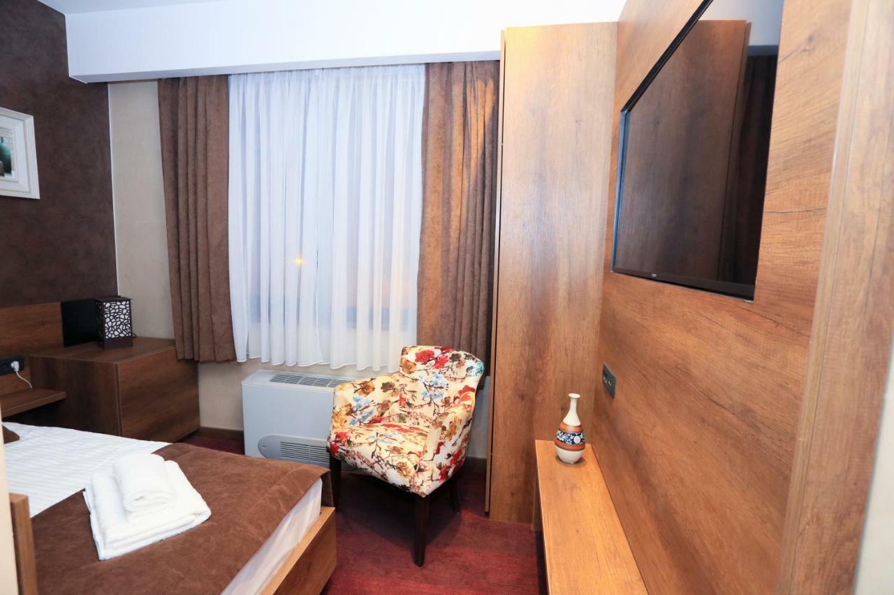 Carpe Diem Boutique Hotel ゼニツァ エクステリア 写真